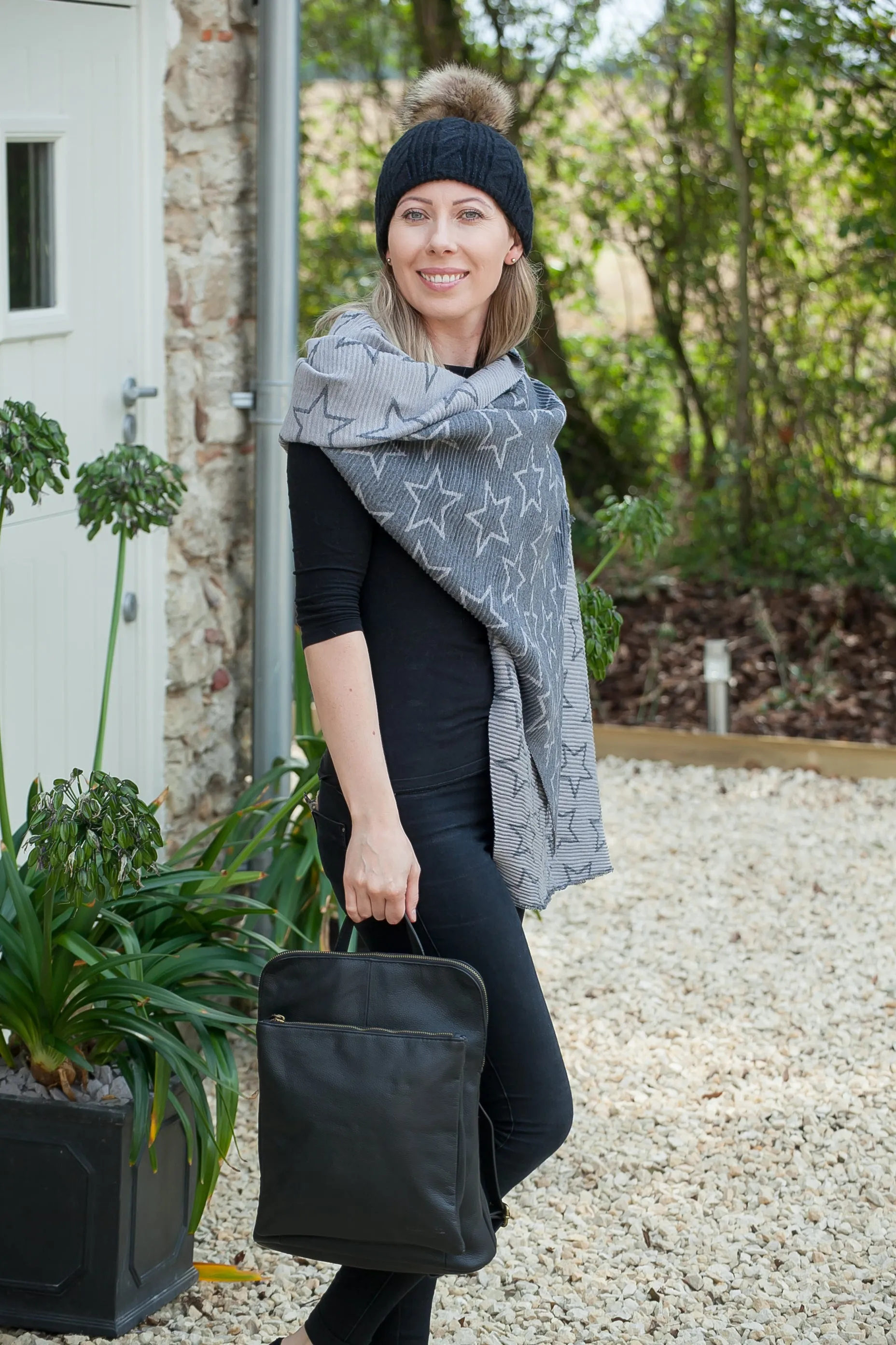 Alicia Reversible Star Print Ribbed Viscose Scarf - (RMD1905001)