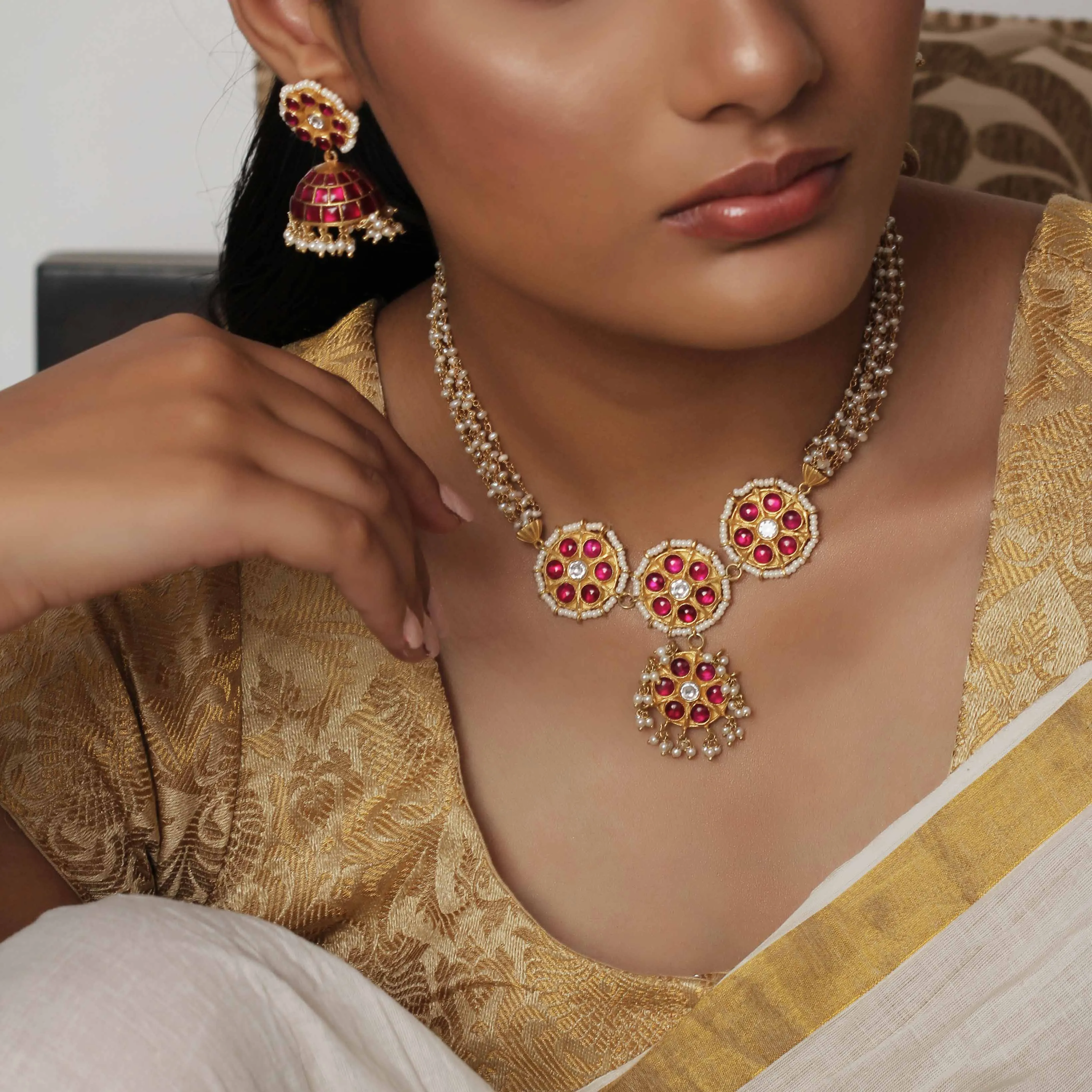 Silver White Pearl red stone choker